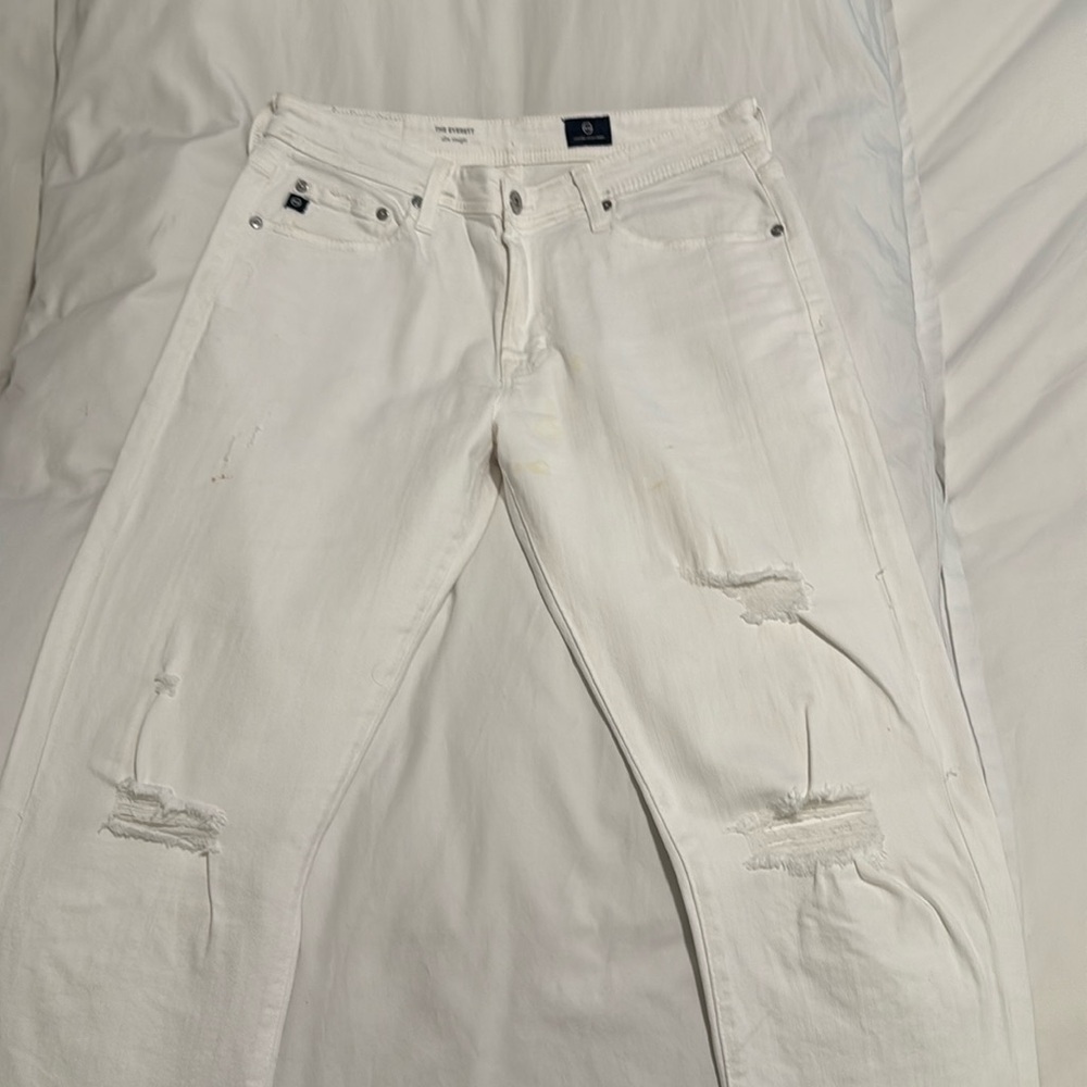AG White The Everett slim straight 31/34 distressed jeans